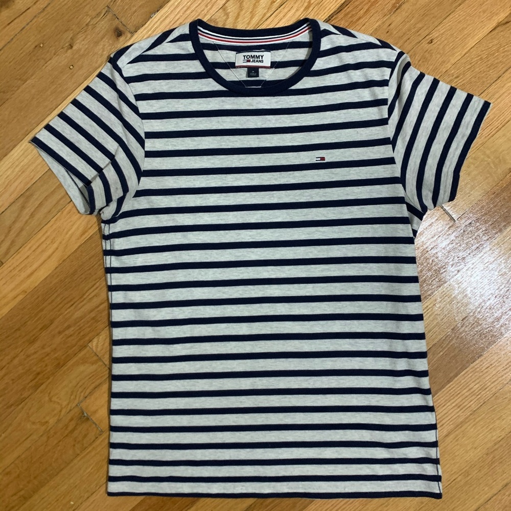 Tommy Hilfiger striped tee 100% cotton GUC - Picture 2 of 5